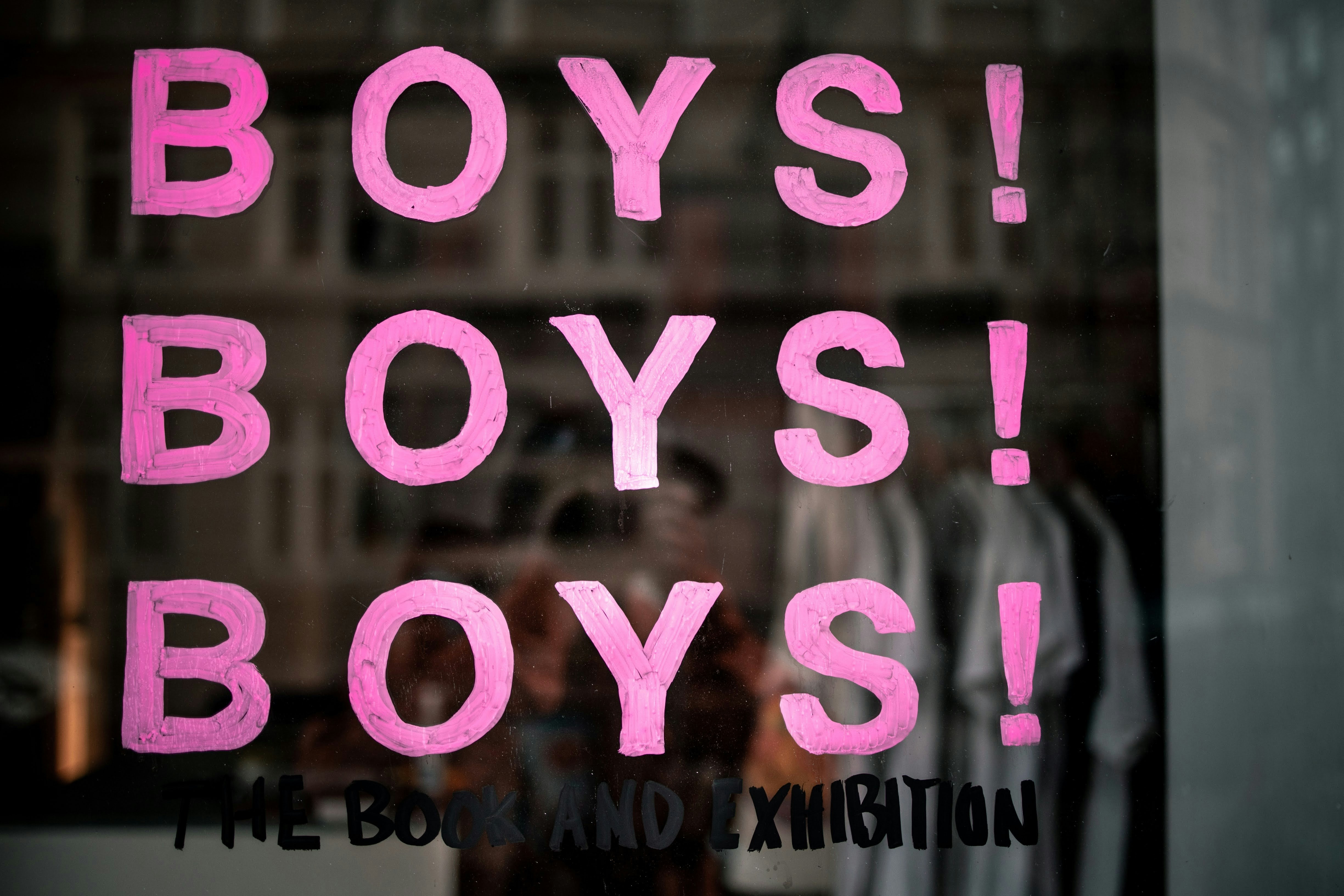 星辰影视传媒作品墙：影视制作项目海报